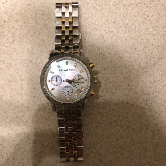 Michael KorsRitz Chronograph two tone watch - Picture 4 of 5